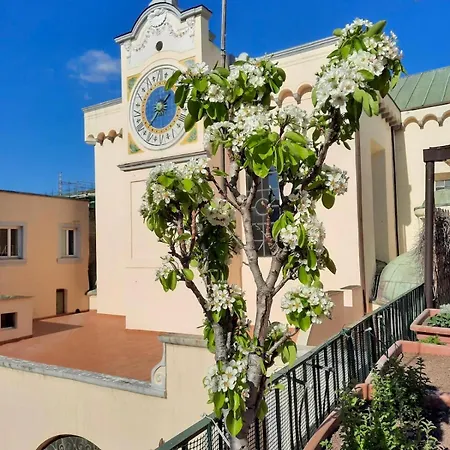 Oda ve Kahvaltı Dimora Cortese Napoli