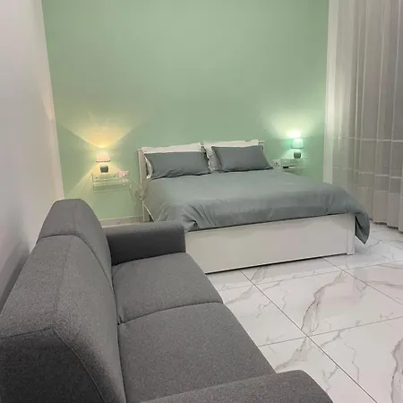 Dimora Cortese Bed & Breakfast Naples