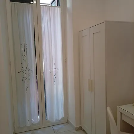 Dimora Cortese 4* Nápoly